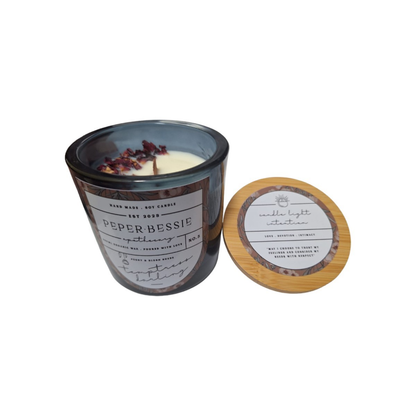 Peper Bessie Temptress Darling Scented candle 500ml